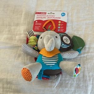 Skip Hop Bandana Buddies Activity Toy